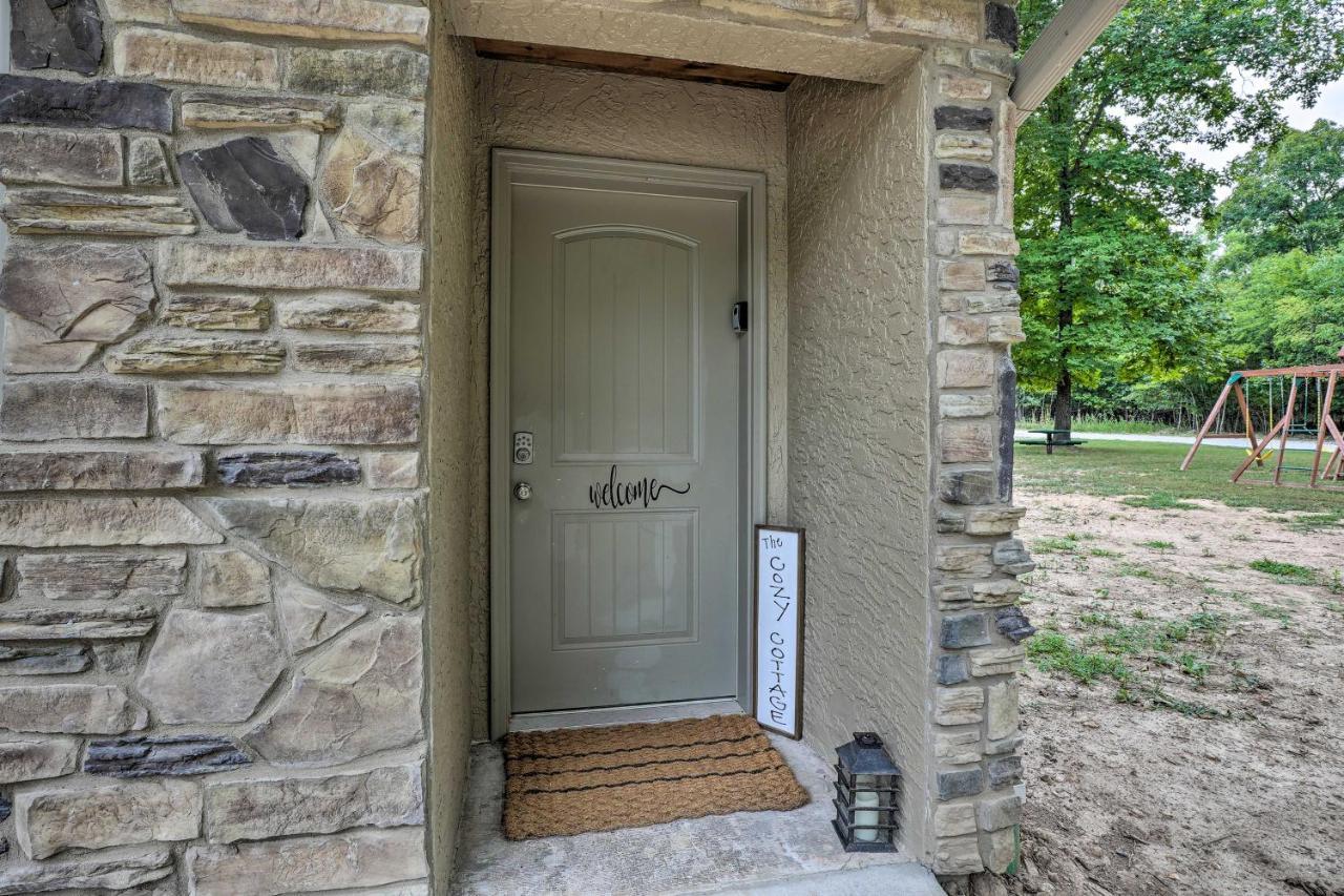 The Cozy Cottage With Lake Taneycomo Access! Branson Exterior foto